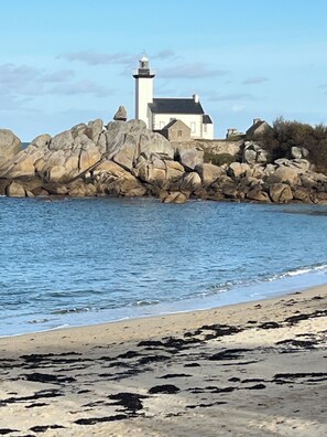 Una playa cerca