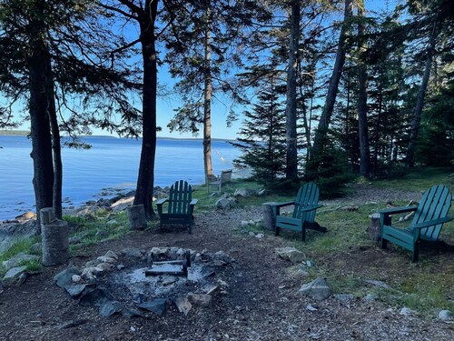 PRIVATE WATERFRONT RETREAT MINUTES FROM ACADIA~ Island life at its BEST!