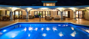 Luxurious 4bdr/4 1/2 bath Villa Rental in Orient Bay