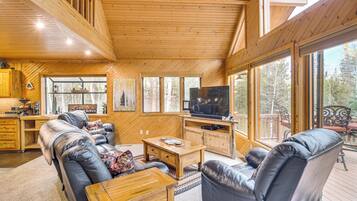 TV, fireplace, DVD player, table tennis