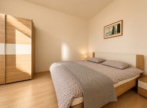 1 bedroom, iron/ironing board, WiFi, bed sheets