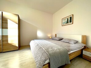 1 bedroom, iron/ironing board, WiFi, bed sheets - Cosy old town apartment (Pula)