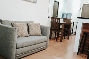 Smart TV - Fully furnished with Self check in, Pool & Netflix  at One Oasis Condominium CDO (Cagayan de Oro)