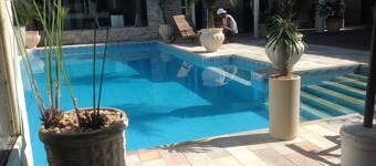 #Maison avec piscine en bord de mer à Cabo Frio, Sky * WIFI Netflix