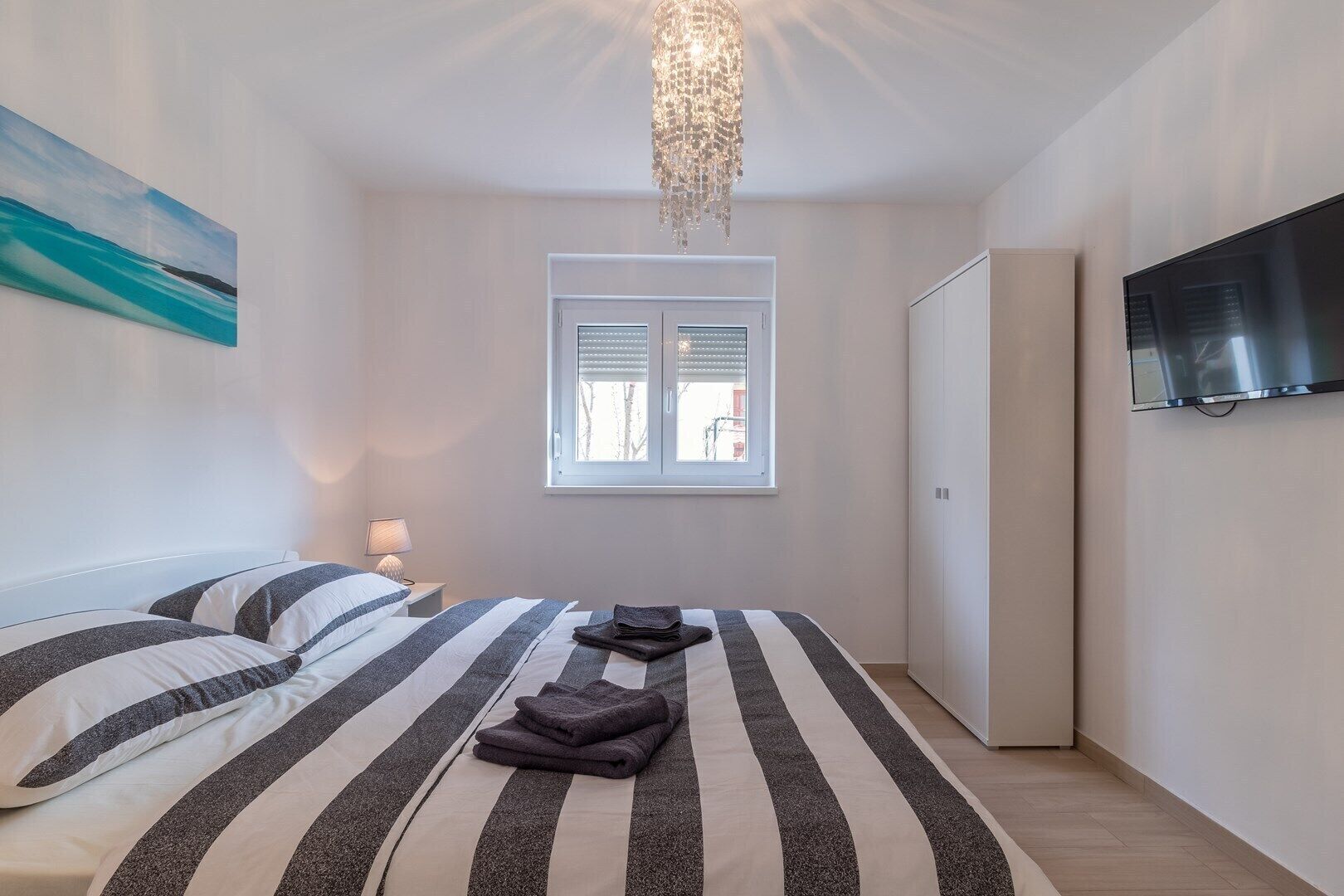 2 chambres, fer et planche à repasser, Wi-Fi, draps fournis