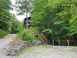 Property grounds - Cottage On Tunnel Of Trees - Beach Access, Lake Views, Surrounded by Woods (Cross Village)