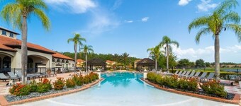 Luxury 4 Bedroom Villa on the gated Bellavida Resort close to the Theme parks