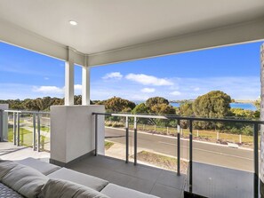 Property grounds - Bunya By The Sea - Absolute Beach Front  - Luxury Accommodation - Ocean Views (Cape Woolamai)