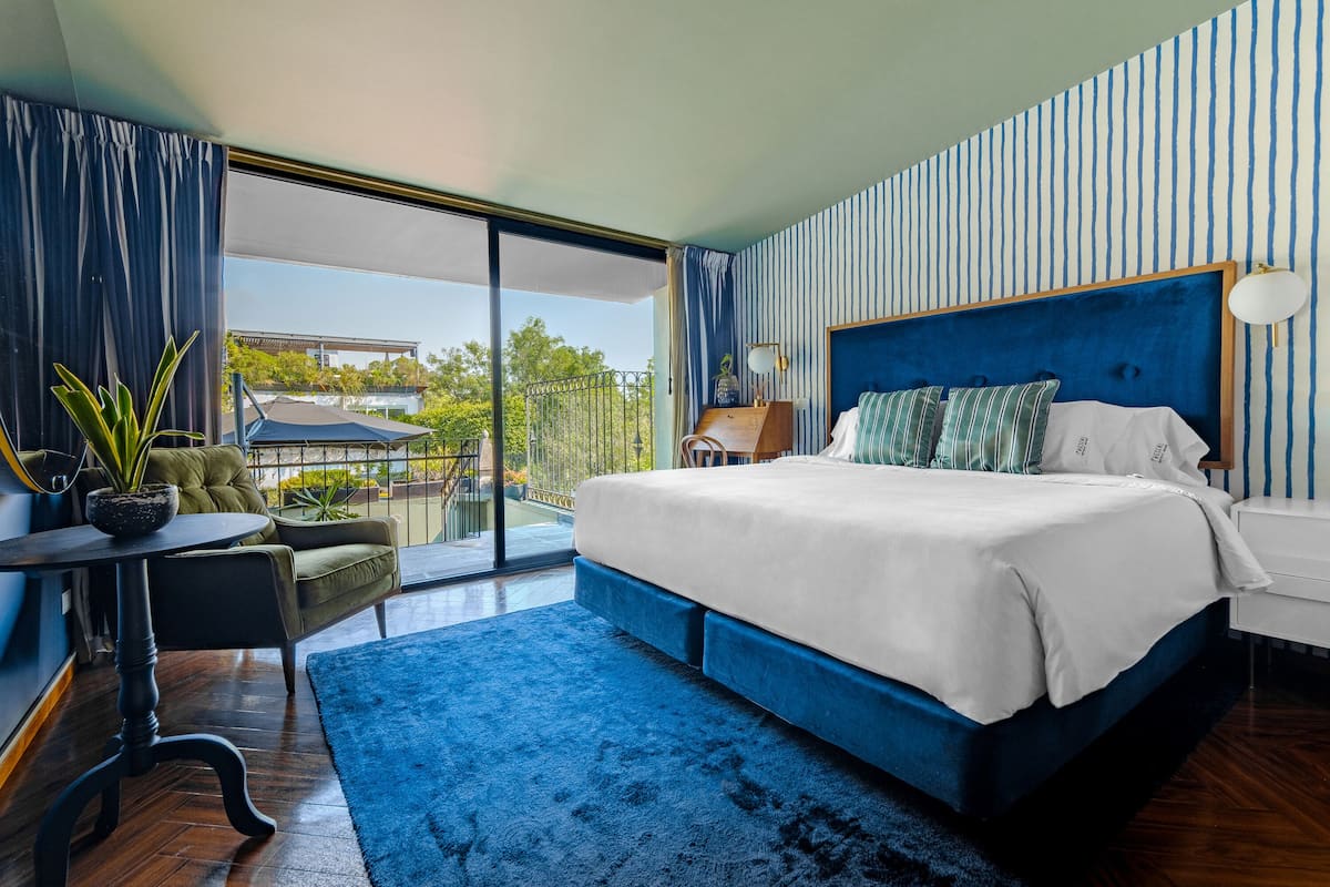 Premium Room | 1 bedroom, Egyptian cotton sheets, premium bedding, minibar