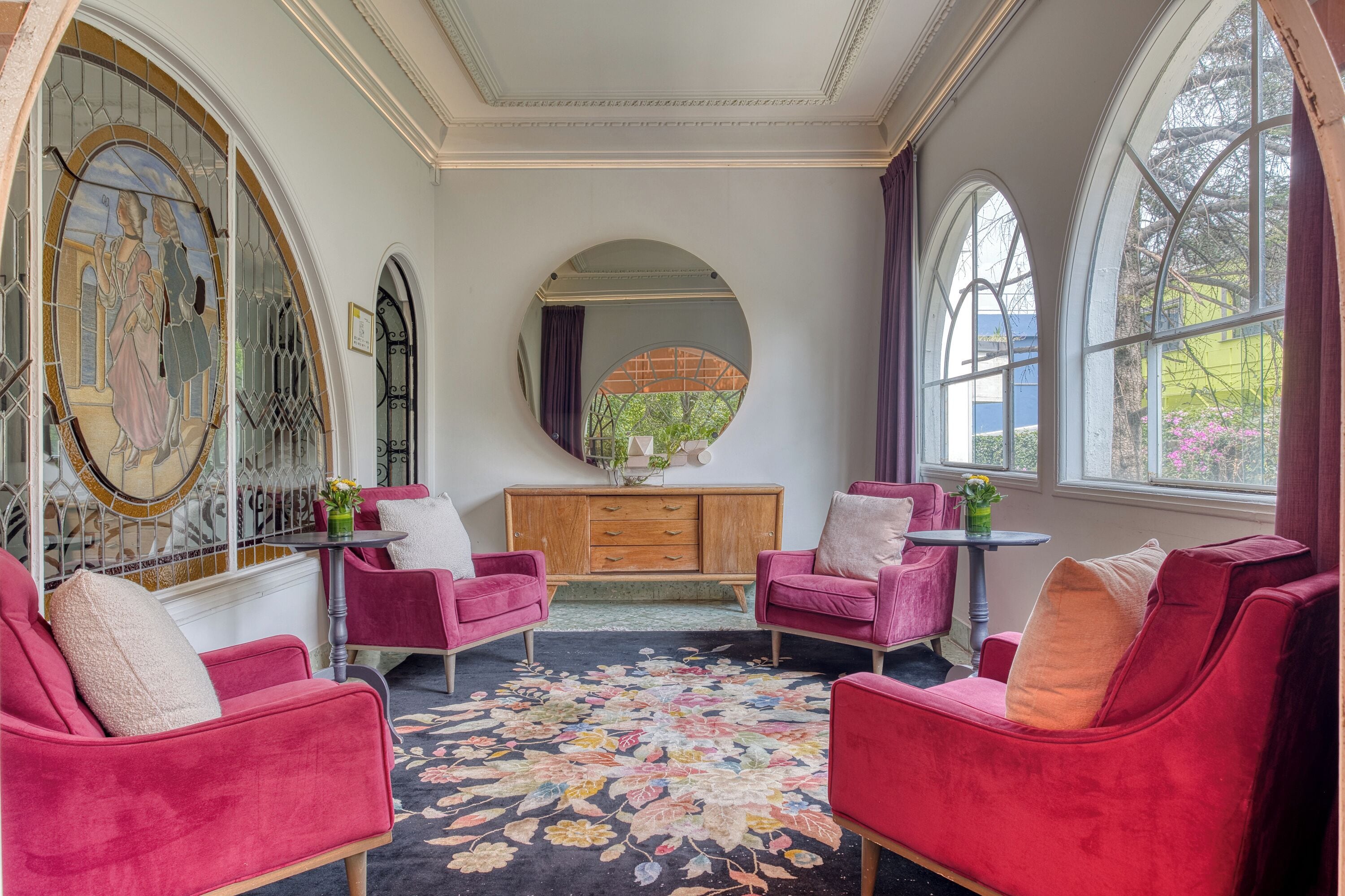 Photo - Pug Seal Polanco Anatole France