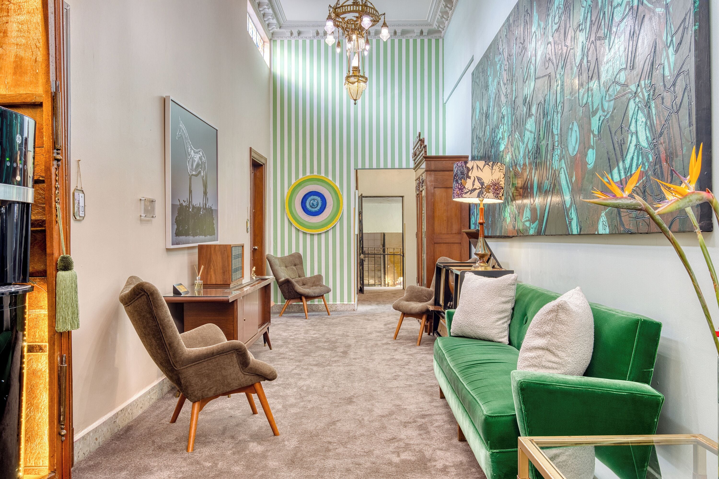 Photo - Pug Seal Polanco Anatole France