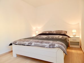 2 chambres, fer et planche à repasser, Wi-Fi, literie fournie