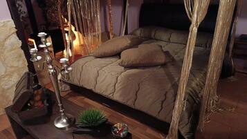 3 bedrooms, in-room safe, iron/ironing board, travel crib