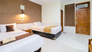Room - Hotel Safara (Yogyakarta)