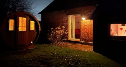 Ruhe und Charme - Stilvoll renoviertes Landhaus mit großem Garten und Sauna
