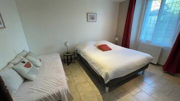 2 soveværelser, strygejern/strygebræt, weekendseng, gratis Wi-Fi