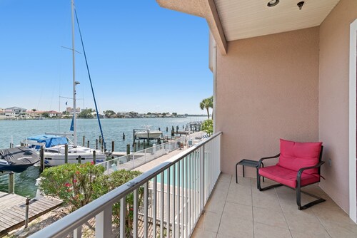 Clearwater Beach 3 Bedroom Waterfront Luxury Townhome