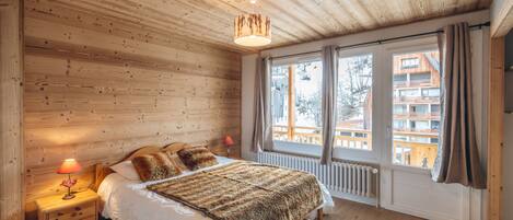 5 chambres, lit parapluie, Wi-Fi gratuit, draps fournis