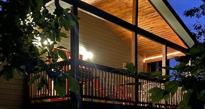 Visitez "Bear Pause" pour des vacances parfaites! Ă seulement quelques minutes des attractions!