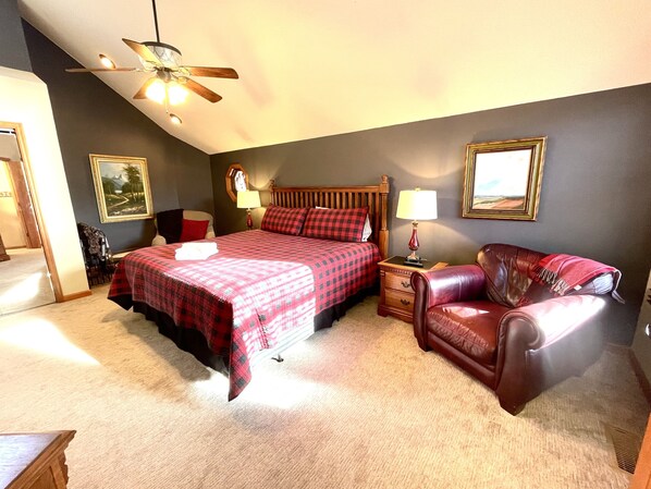 4 bedrooms, iron/ironing board, travel cot, free WiFi