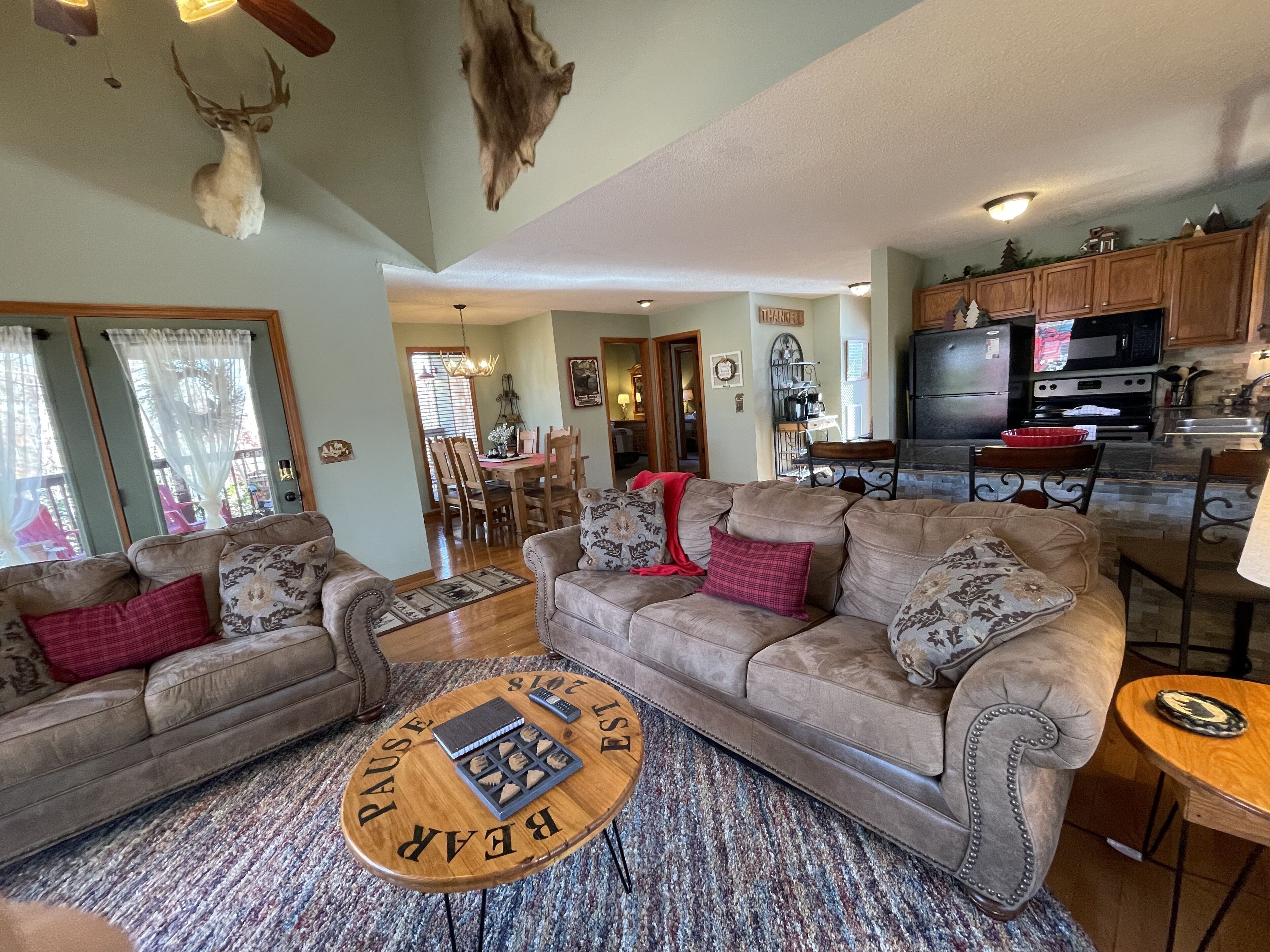 Smart TV, lareira, videogames, DVD player