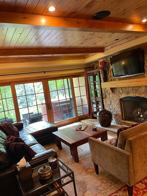 TV, fireplace, DVD player, stereo