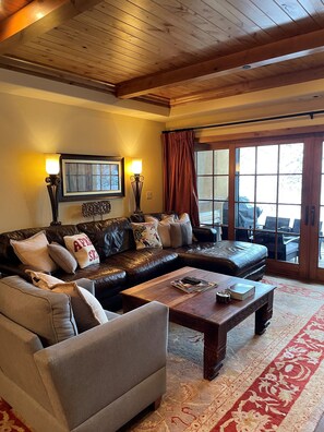 TV, fireplace, DVD player, stereo