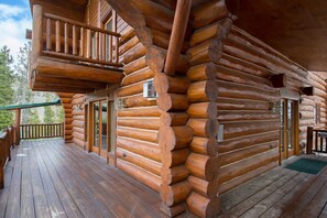 Exterior detail - Elk Meadow Lodge: Luxury Log Home, Hot Tub (Breckenridge)