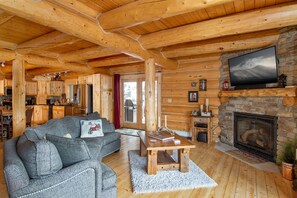TV, fireplace - Elk Meadow Lodge: Luxury Log Home, Hot Tub (Breckenridge)