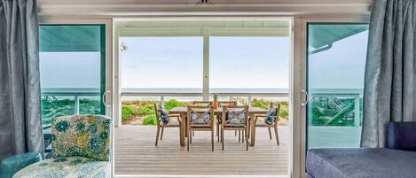 تلفزيون ذكي، كُتُب