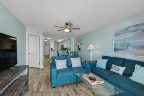 Smart TV, DVD player - Amazing panoramic gulf views! Cleaning fees and beach service included! (Okaloosa Island)