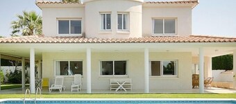 R11 Villa Blanca Calafell