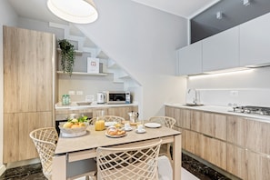 Fridge, microwave, oven, dishwasher