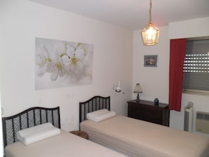 2 chambres, bureau, fer et planche à repasser, Wi-Fi gratuit