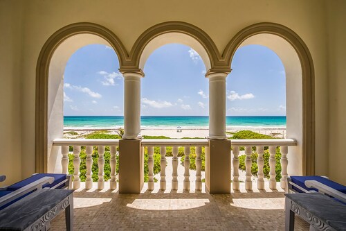 AMAZING BEACH FRONT Casa Del Mar Bonito, PLAYA SECRETO, RIVIERA MAYA, MEXICO