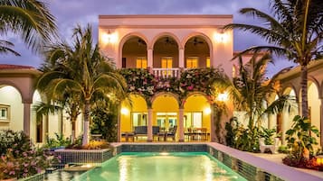 Piscina externa, piscina aquecida