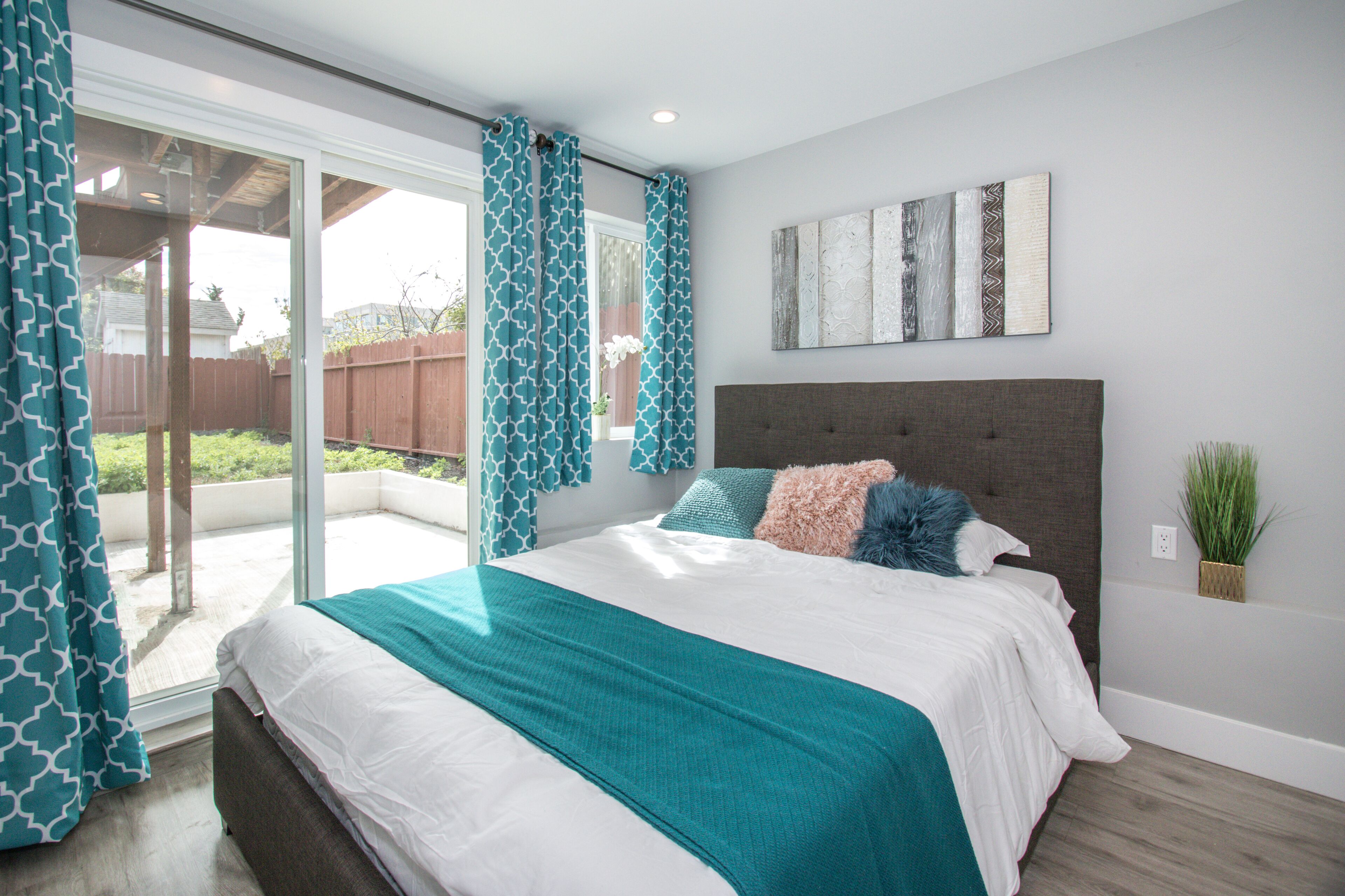 8 bedrooms, iron/ironing board, free WiFi, bed sheets