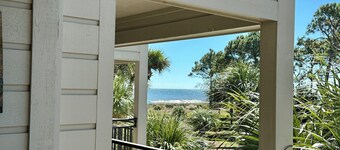 Crashin' Waves-Oceanview w/Bikes, Chairs& King Bed