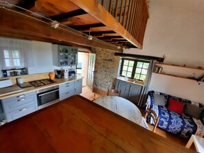Fridge, microwave, oven, stovetop - Cottage on the Cevennes foothills with exceptional views (Sumene)