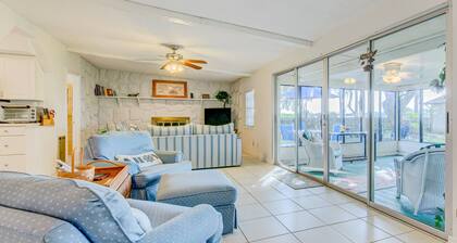 Lake Rouseau Waterfront, Wifi, great sunsets, fireplace & fire-pit, pet friendly