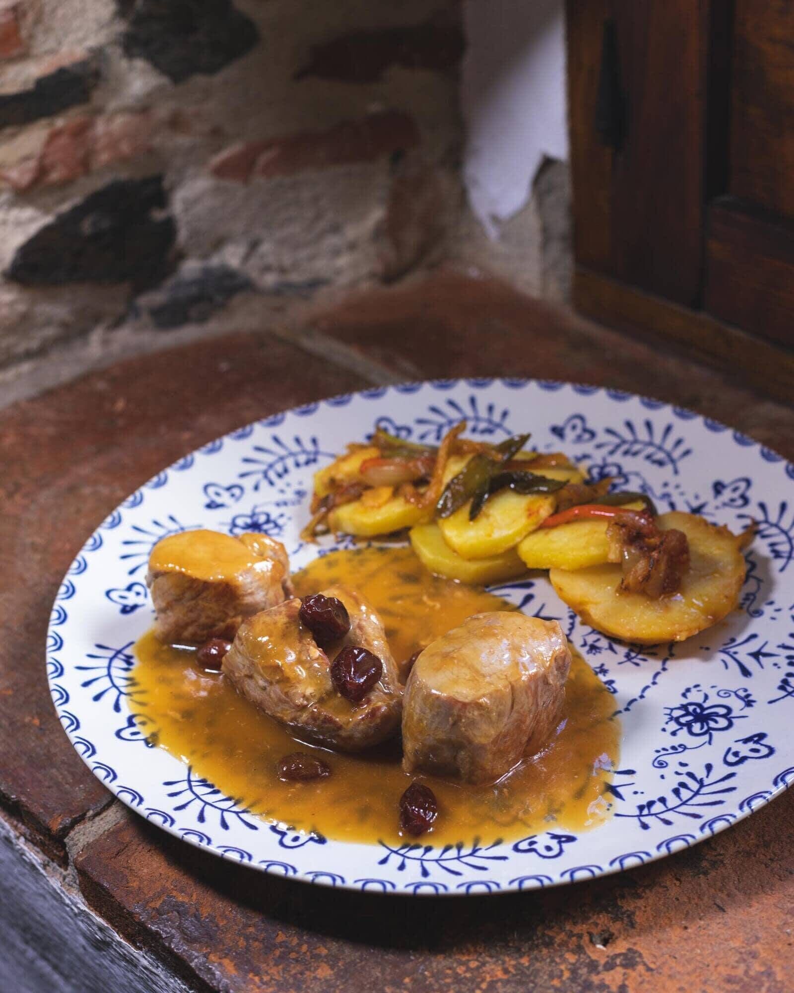 breakfast, lunch and dinner served