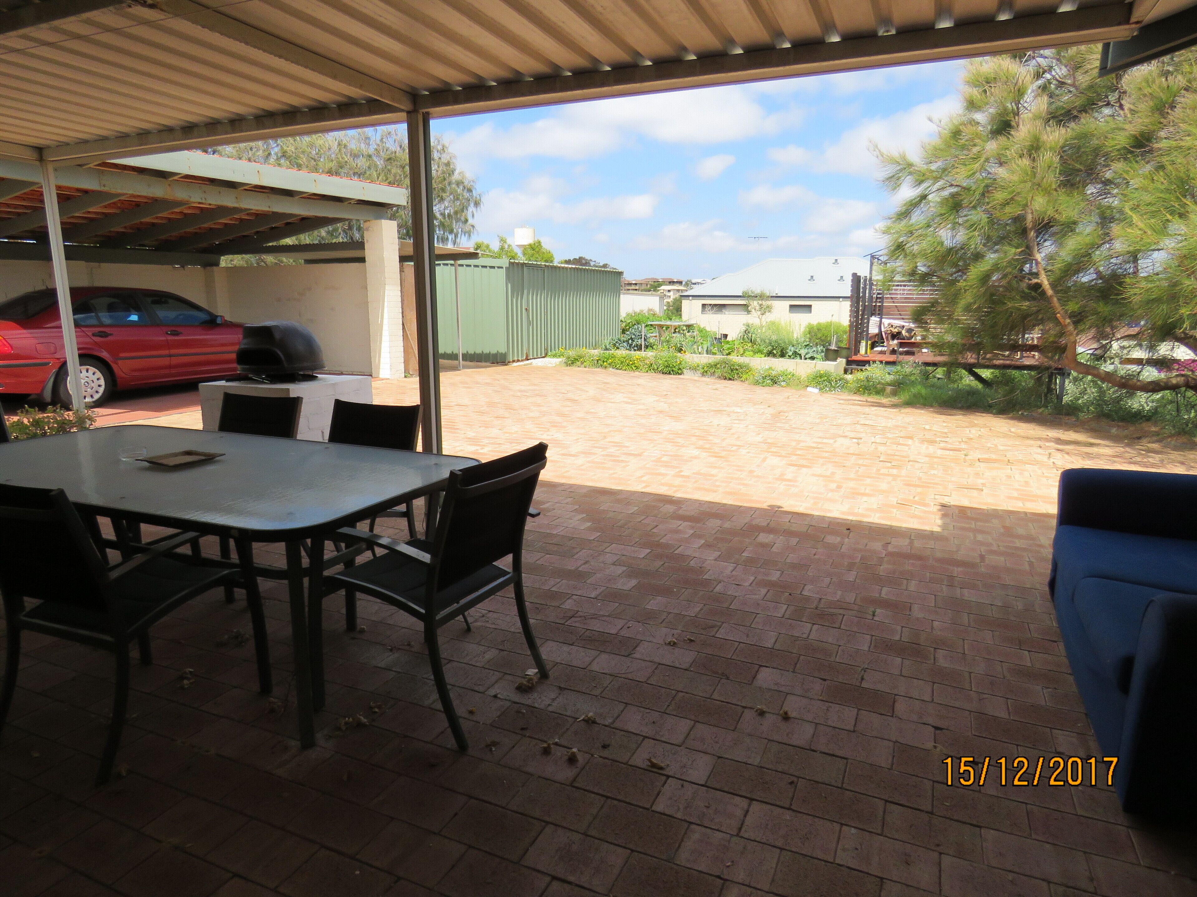 Beachfront Holiday House - Pet friendly Ocean Frontage — image 15