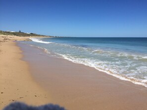 On the beach, sun loungers - Beachfront Holiday House - Pet friendly Ocean Frontage (Mandurah)