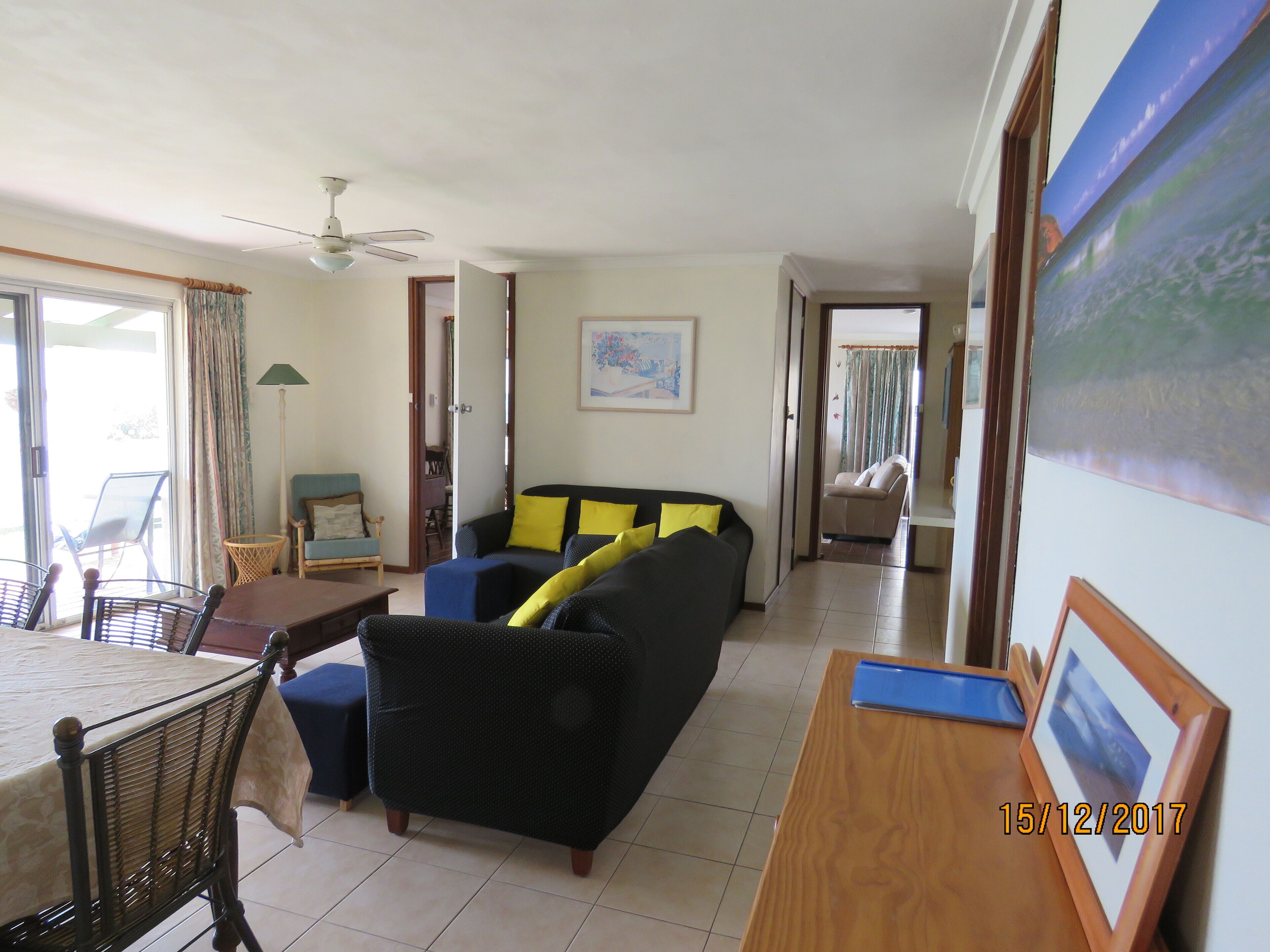 Beachfront Holiday House - Pet friendly Ocean Frontage — image 13