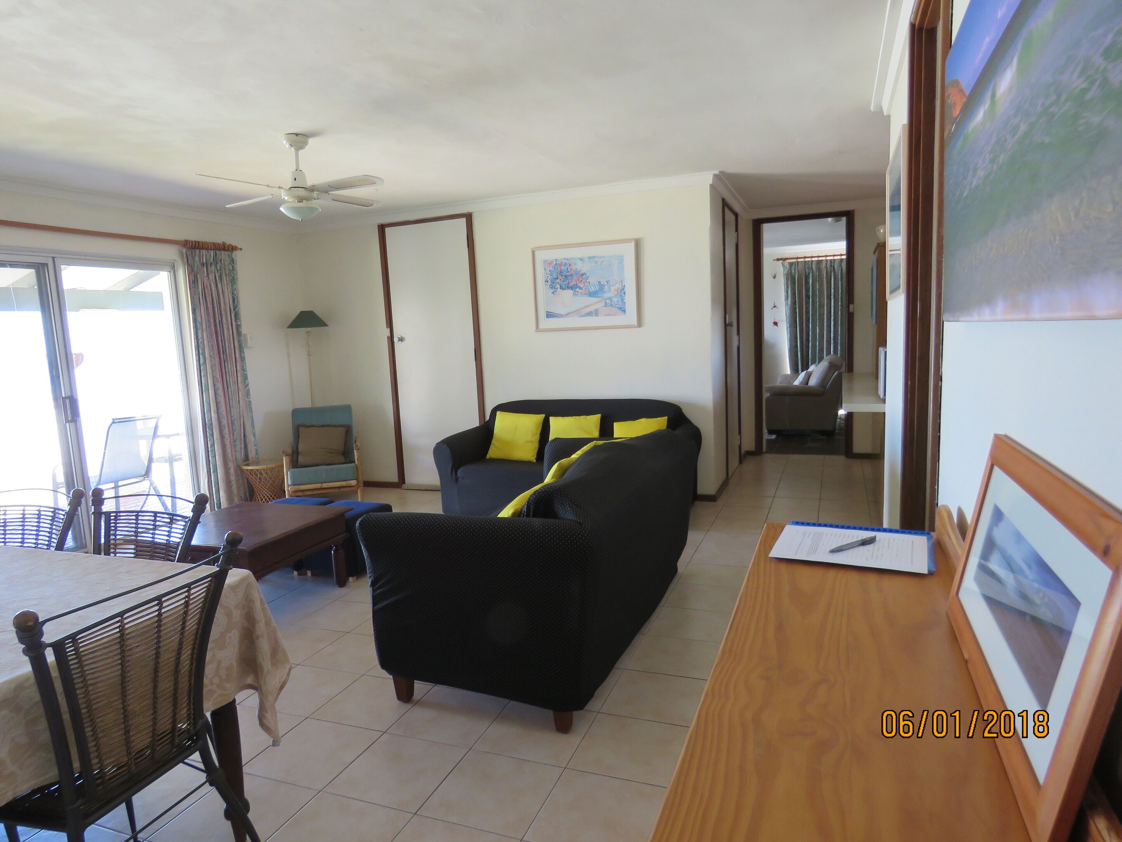 Beachfront Holiday House - Pet friendly Ocean Frontage — image 20