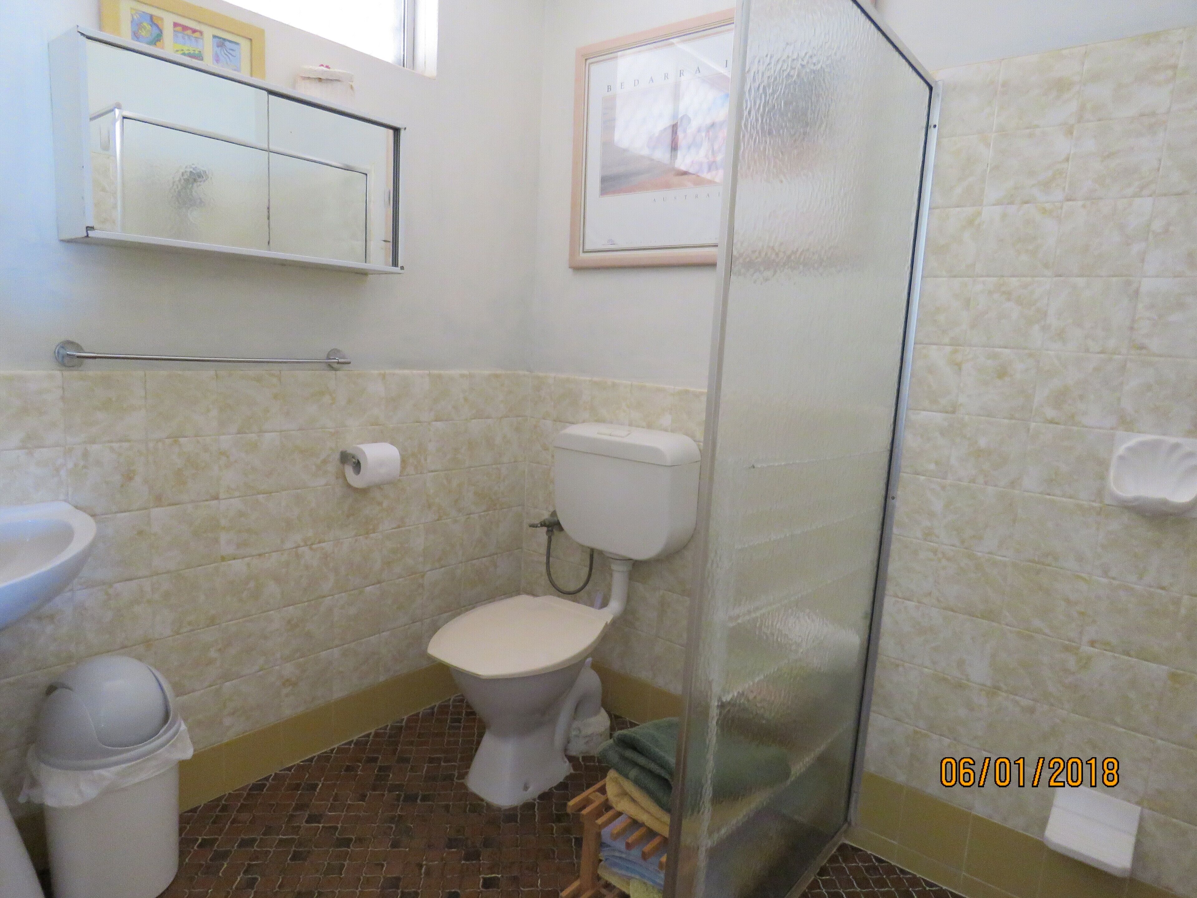 Beachfront Holiday House - Pet friendly Ocean Frontage — image 18