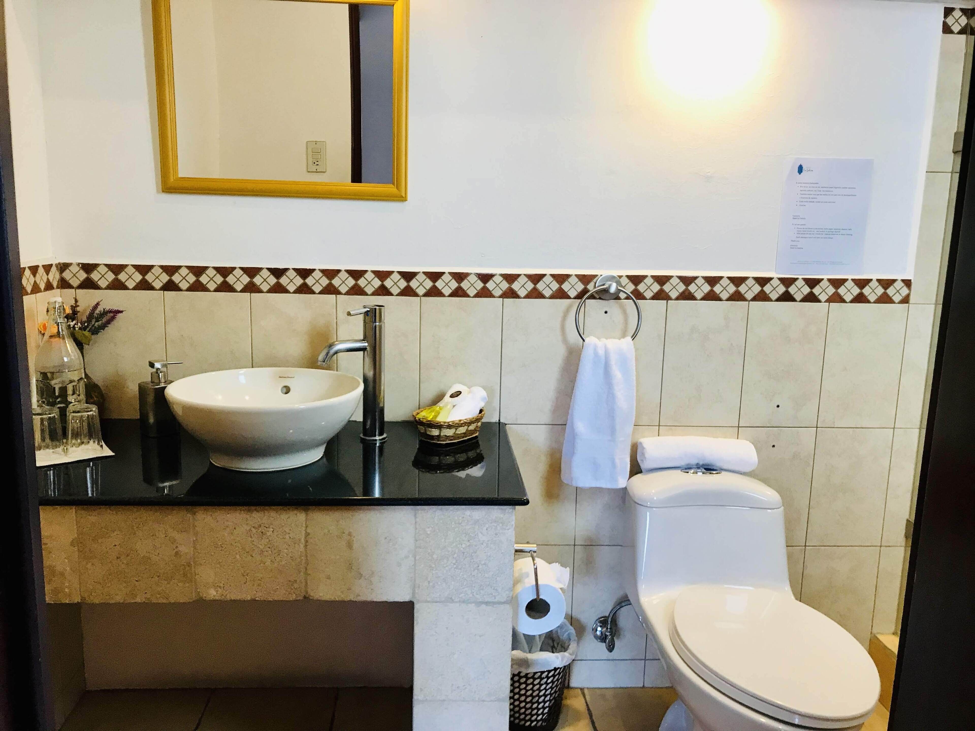 shower, rainfall showerhead, free toiletries, hair dryer