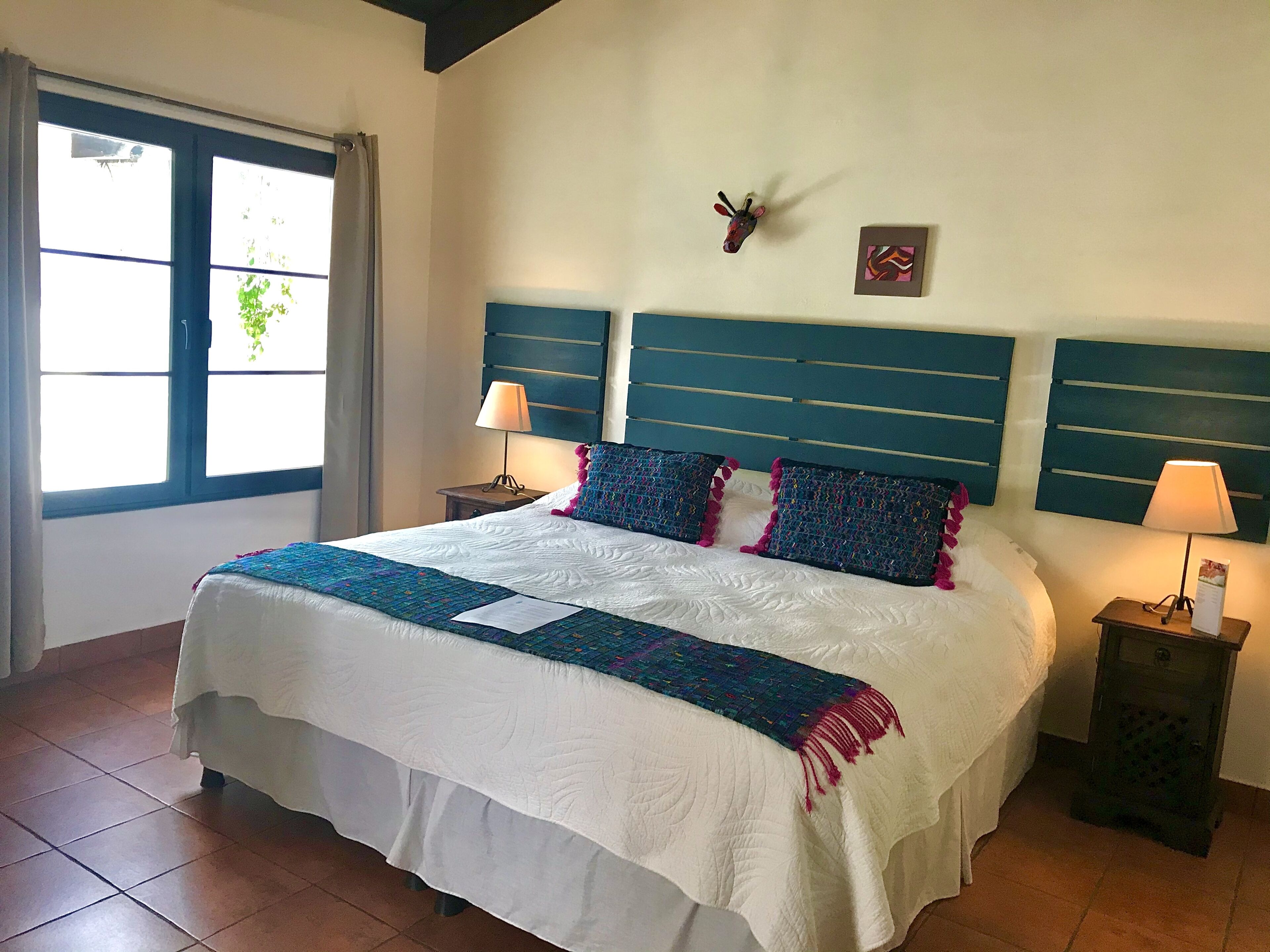 Shower, rainfall showerhead, free toiletries, hair dryer