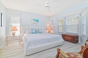 2 chambres, fer et planche à repasser, accès au Wi-Fi (inclus)