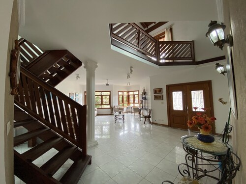 Luxury Condominium Beachfront - 2 minutes from the beach